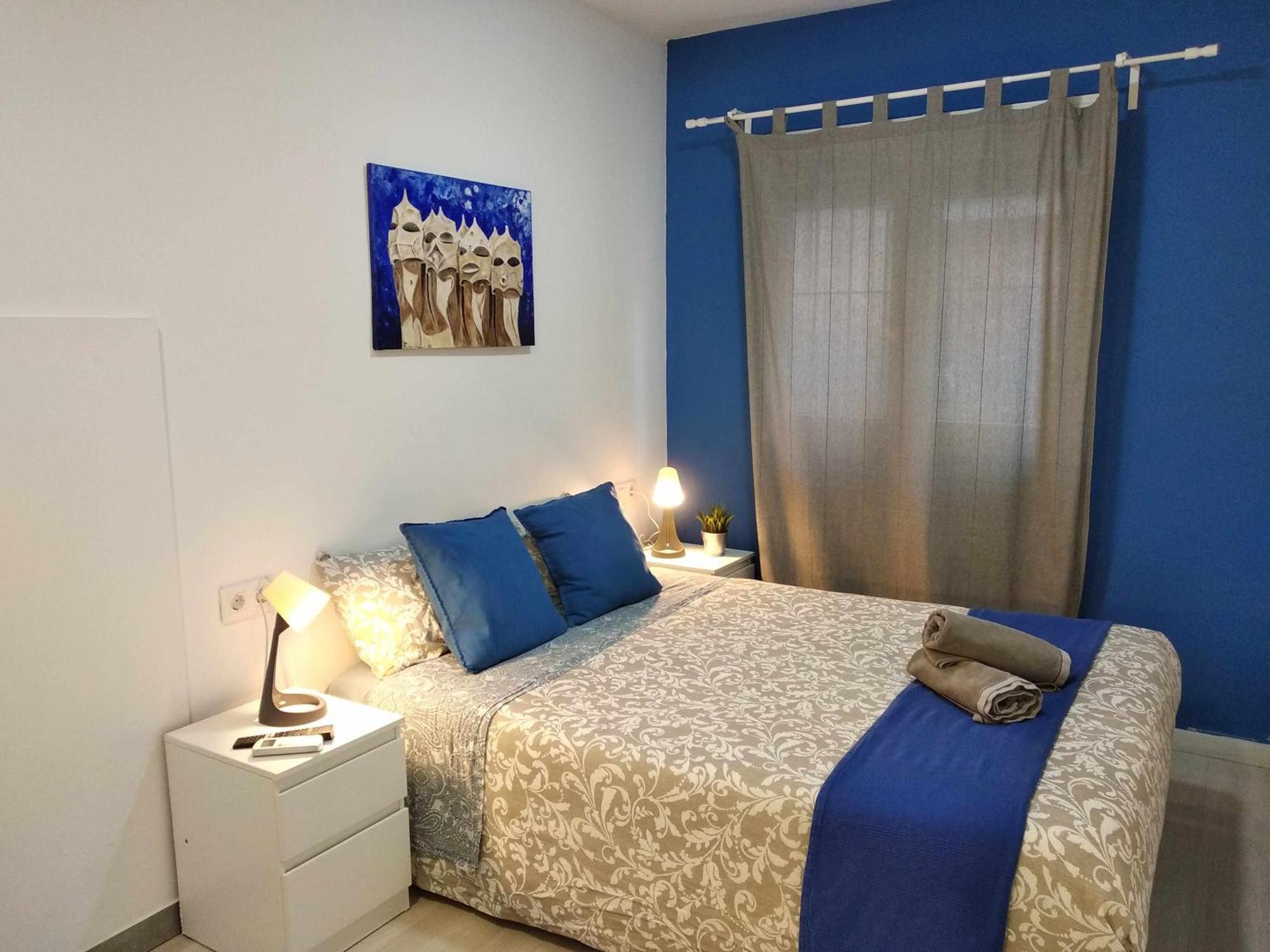 Hostal Urban Basic L'Hospitalet de Llobregat Phòng bức ảnh