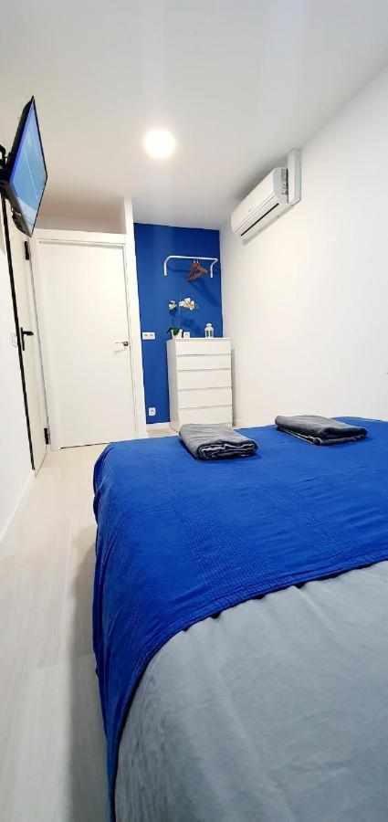 Hostal Urban Basic L'Hospitalet de Llobregat Ngoại thất bức ảnh