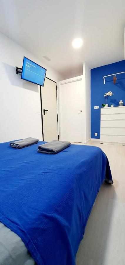 Hostal Urban Basic L'Hospitalet de Llobregat Ngoại thất bức ảnh